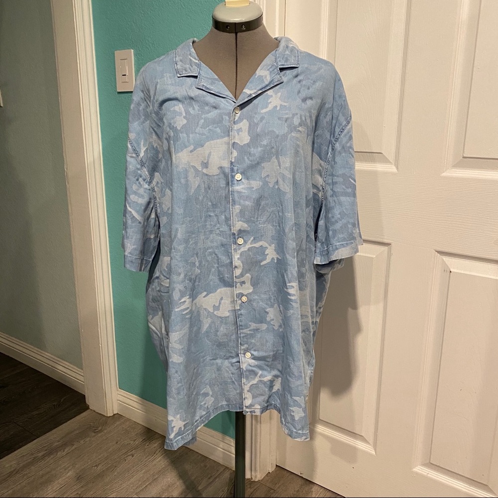 Levi’s Camo Button Up Shirt
